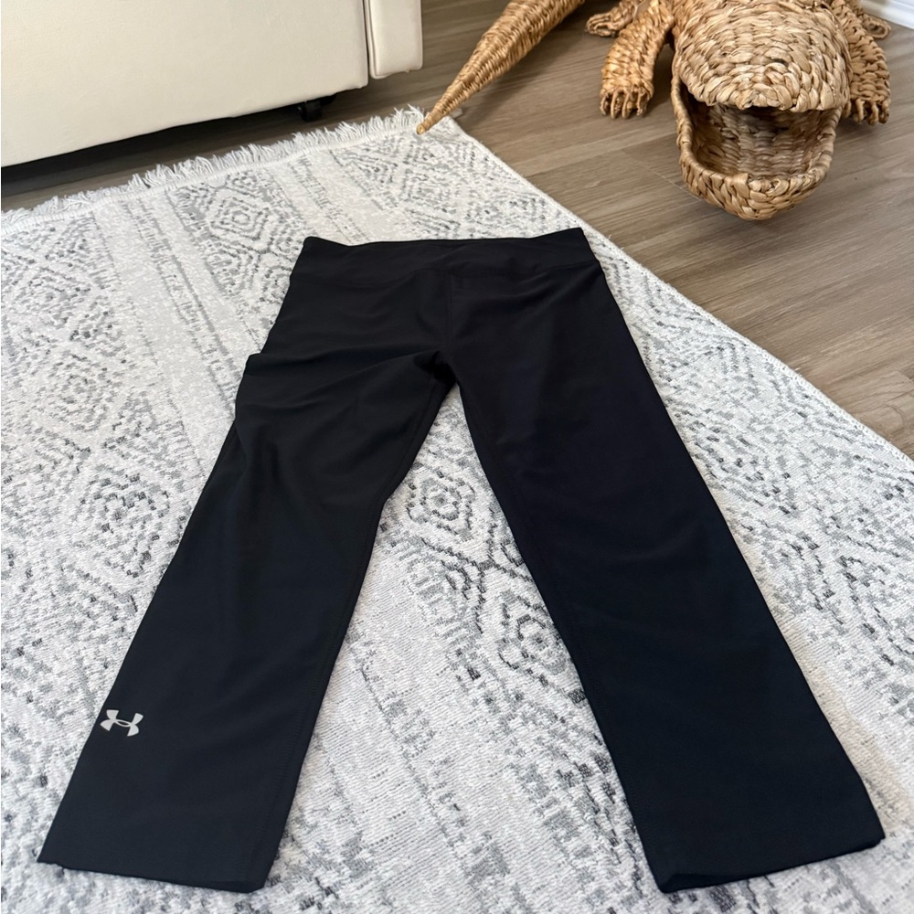 Under Armour HeatGear Capri Leggings Womens Size S Black Compression.